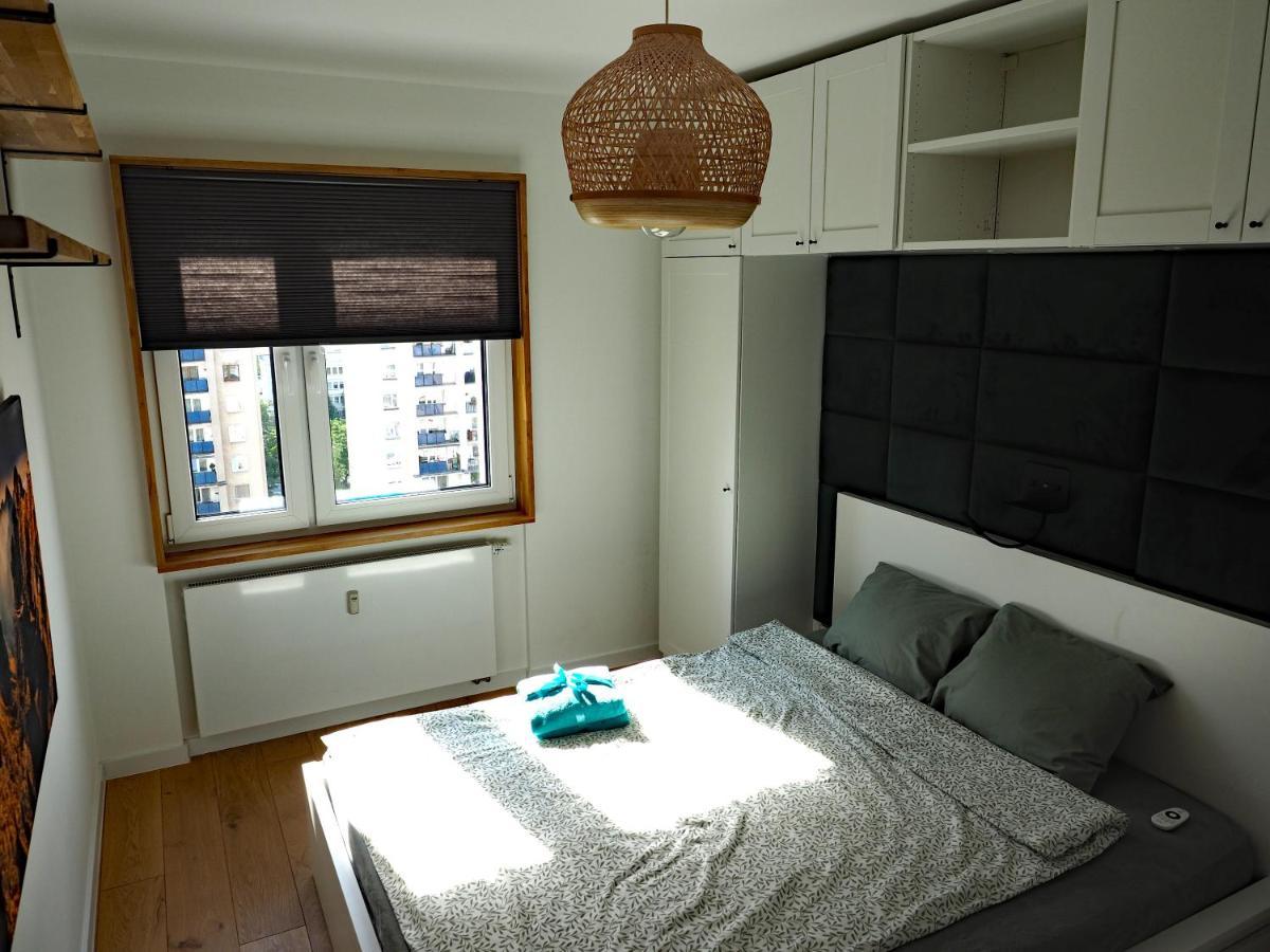 Debina Z Widokiem Apartamento Poznań Exterior foto